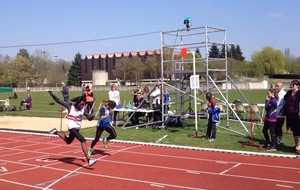 Estelle MENDY nouveau record de club sur 50 plat