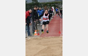 Emilie QUENON Championne des Yvelines du triathlon