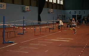 Lucas course d'élan en longueur