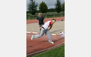 Curtis en finale au javelot
