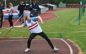 Julia au lancer de javelot