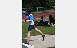 Aurélien au lancer de poids