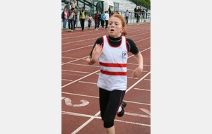 Camille à l'arrivée de son 1 000 m record