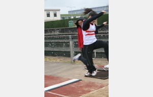 Clémentine au saut en longueur