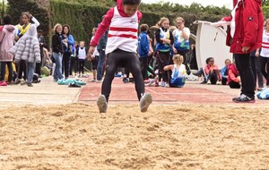 Mathilde son essai record à 4 m 67