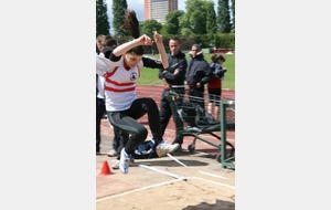 Clémentine au saut en longueur