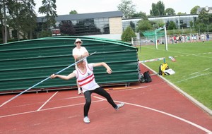 Julia en final au javelot