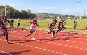 Les séries du 50 m plat : Mathilde et Emilie