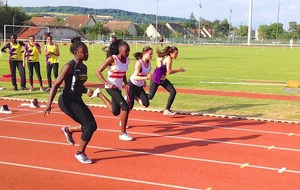 Les séries du 50 m plat : Estelle et Marine