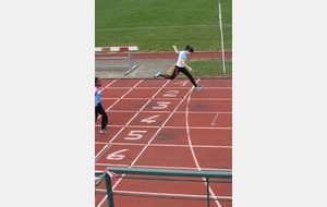 Lucie à la lutte sous les 08 " 00