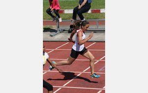 Clap de fin avec l'arrivée du 4 x 60 m et la victoire finale de notre équipe  Bravo à toutes.