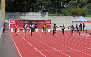 Demi-finale du 100m, David au couloir 7
