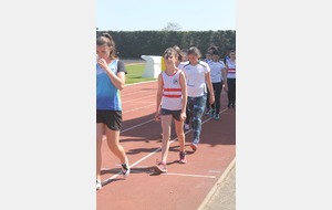 Laetitia et Morgane en route vers leur place