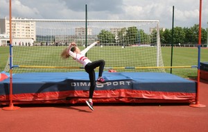 Vinciane au saut en hauteur